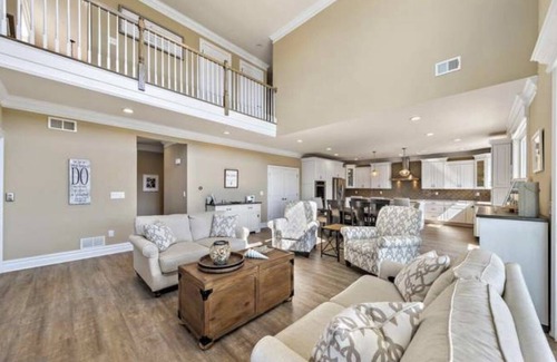 Manahawkin Haus | Beach Haven West Gem With Views of the Bay