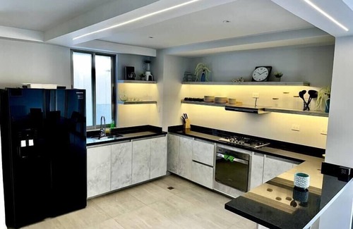 Sabanilla Montecarmelo Kabine | Vibrant Beach House in Barranquilla