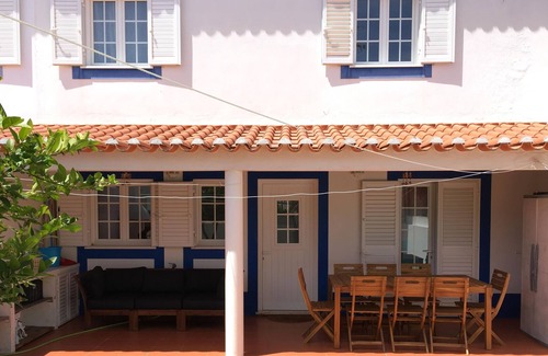 Almograve Haus | Strandhaus in kleinem ruhigem Dorf. 5 Minuten zu Fuß zum Almograve Strand.