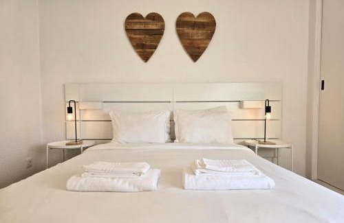 Praia de Faro Wohnung | Beach House on Faro Island with a Dreamy Terrace and 7 Beds for the Perfect Escape