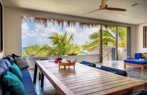 Belnem Villa | Beach House Piet Boon is a beautiful, spacious oceanfront villa