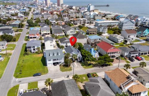 Cherry Grove Beach Haus | Beach House with Pool - North Myrtle Beach