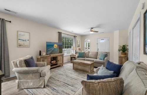 Cherry Grove Beach Haus | Beach House with Pool - North Myrtle Beach