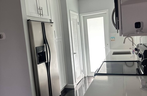 Dolphin Isles Wohnung | Beach Lover’s Paradise: Cozy rental just 5 minutes walk to Fort Lauderdale beach