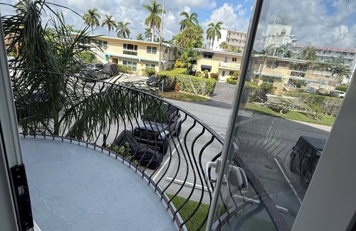 Dolphin Isles Wohnung | Beach Lover’s Paradise: Cozy rental just 5 minutes walk to Fort Lauderdale beach