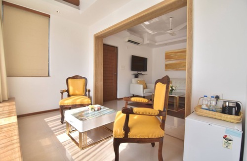 Caranzalem Wohnung | Beach Paradise Miramar Goa