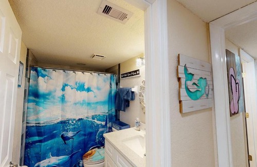 Point East Wohnung | Beach Paradise, Steps to the Ocean 2nd floor