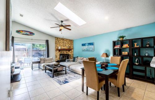 North Beach Haus | Beach Retreat with Backyard Flair and Yard Games