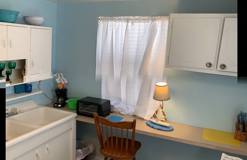 Cottage Line Wohnung | Beach Side Studio #1 (Apartment) - Pets Allowed by RedAwning