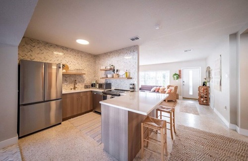 Sunset Cove Haus | Beach Vibes. Game Room. Pets Welcome.