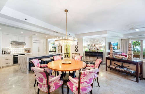 Seven Mile Beach Eigentumswohnung | Beach view condo with bunk beds overlooking 7Mile Beach at The Ritz-Carlton