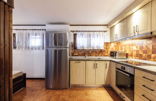 Nea Propontida Villa | Beachfront Vintage Villa Kallikratis