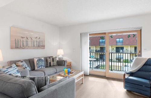 Avon By The Sea Haus | Beachfront 2BR Condo with Pool BBQ & Steps To Beach