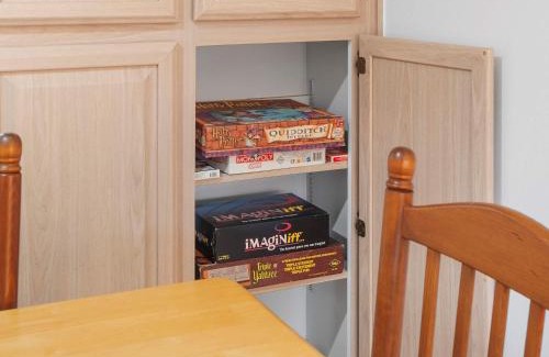 Avon By The Sea Haus | Beachfront 2BR Condo with Pool BBQ & Steps To Beach