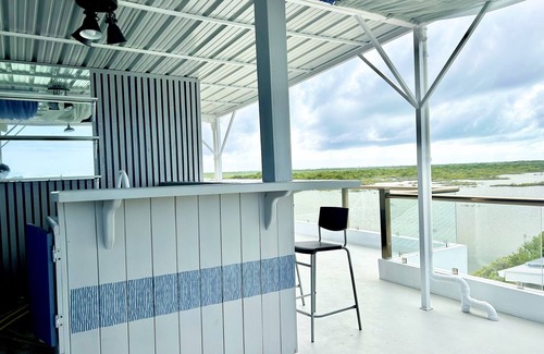 San Pedro Villa | Beachfront 3 Beds w/ Kitchen/Pool/Breakfast