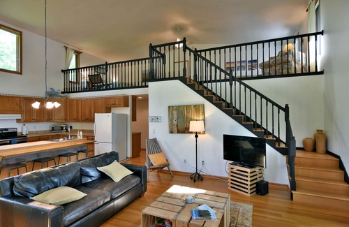 Herbster Haus | Beachfront and Lakehouse With All of the Comforts!