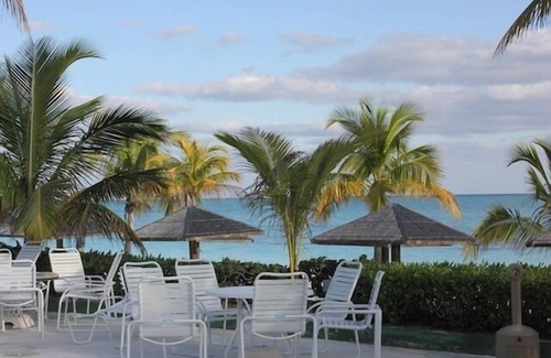 Discovery Bay Eigentumswohnung | Beachfront und Oceanview Studio - Coral Beach, in der Nähe von Port Lucaya, Freeport