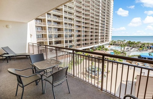 Windy Hill Eigentumswohnung | Beachfront Beauty: 3-Bedroom Condo with Whirlpool Tub and More