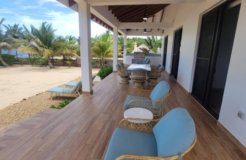 Sittee River Haus | Beachfront Beach Heaven Beach House