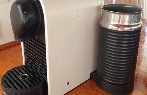 Kaeo Haus | BEACHFRONT-best in Tauranga Bay! EXPANSIVE SEA VIEWS 3 bdrm 2 bath D/washer