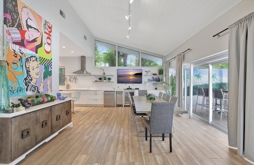 Harbor Beach Haus | Seabreeze - 6BR, Pool, and Steps to Beach