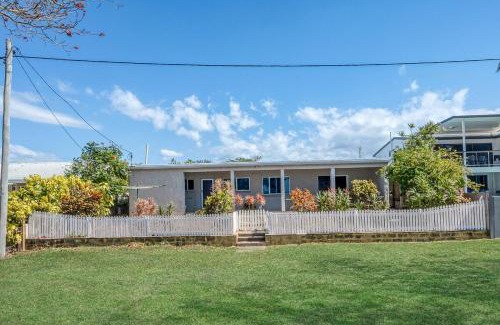 Saunders Beach Haus | Beachfront Bliss at Saunders Beach