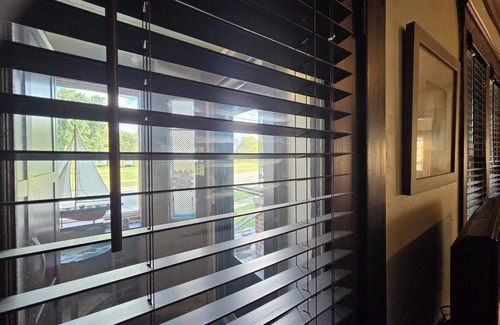 Lorain Haus | Casa frente a la playa del siglo cuenta con una vista de millones de dólares