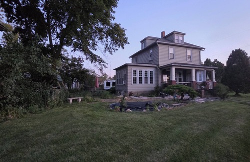 Lorain Haus | Casa frente a la playa del siglo cuenta con una vista de millones de dólares