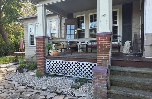 Lorain Haus | Casa frente a la playa del siglo cuenta con una vista de millones de dólares