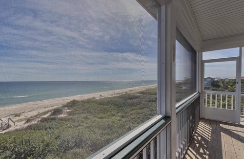 Treasure Beach Village Haus | Welcome to The Breakers