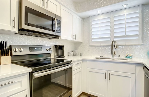 Horton Shores Eigentumswohnung | Beachfront Condo - OceanView, Pool & Steps to Flagler Ave