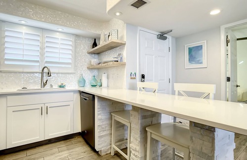 Horton Shores Eigentumswohnung | Beachfront Condo - OceanView, Pool & Steps to Flagler Ave