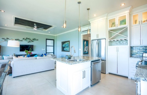 Placencia Eigentumswohnung | Beachfront Condo Complex In Placencia Village