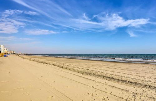 Downtown Myrtle Beach Wohnung | Beachfront Condo in Myrtle Beach with Pool Access