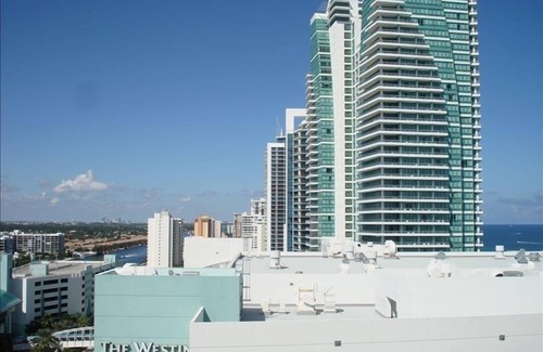 Hollywood South Central Beach Eigentumswohnung | Beachfront, Hollywood Beach VERFÜGBAR April 2019