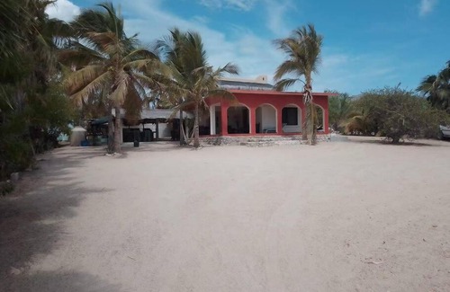 El Sargento Haus | Beachfront house in a beatiful n' perfect location