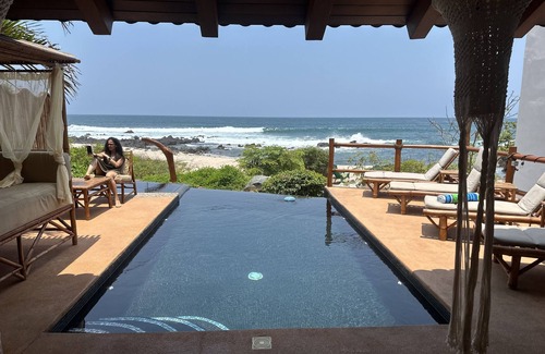 Troncones Haus | Beachfront Luxury home /w hot tub and infinity pool