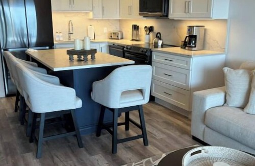 Savannah Haus | Beachfront on Spotts Beach!