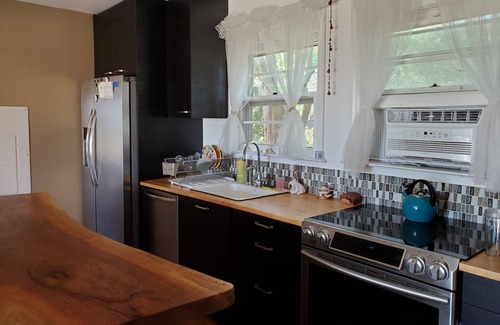 Aquebogue Haus | Beachfront Paradise in North Fork