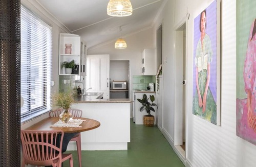 Port Broughton Haus | Beachfront shack. Great position. Family Friendly. Pet Friendly.