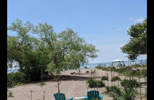 Port Stanley Hütte | Beachfront Spectacular Property Directly on a Private Beach in Port Stanley