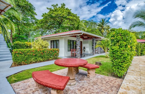 Parrita Haus | Beachfront Studio 2, Playa Palo Seco