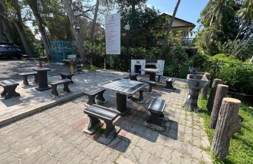 Tanjung Tanah Merah Wohnung | Beachfront Unit at Seri Bulan , Pantai Teluk Kemang