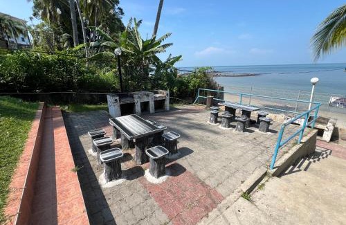Tanjung Tanah Merah Wohnung | Beachfront Unit at Seri Bulan , Pantai Teluk Kemang