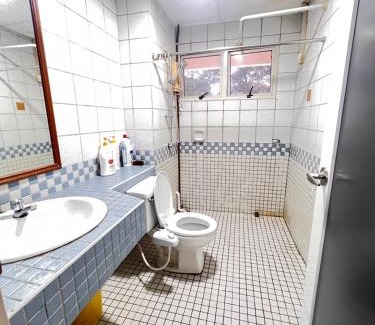 Tanjung Tanah Merah Wohnung | Beachfront Unit at Seri Bulan , Pantai Teluk Kemang