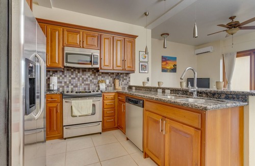 Cocoplum Villa | Beachfront-Villa-Family Fun-Pool & Hot Tub-Dock