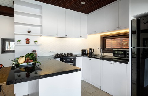 Koh Samui Villa | Beachfront Villa Private Beach & Pool 3 Ensuite Bedrooms Housekeeper included