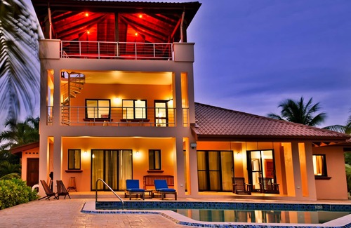 Sittee River Villa | Windsong Belize - Brandneue Villa am Strand mit Pool