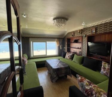 Fnideq Wohnung | BEACHFRONT VUE SUR MER APPARt