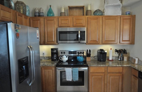 Ocean View Halifax Estates Eigentumswohnung | Beach Condo 2BA / 2BR mit Strand und Blick auf den Fluss. Spa / Sportbecken.